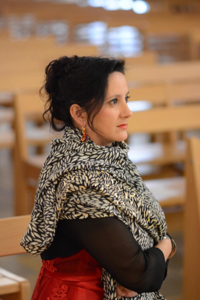 Chanteuse Lyrique. Concert musique classique. Église de Pibrac.